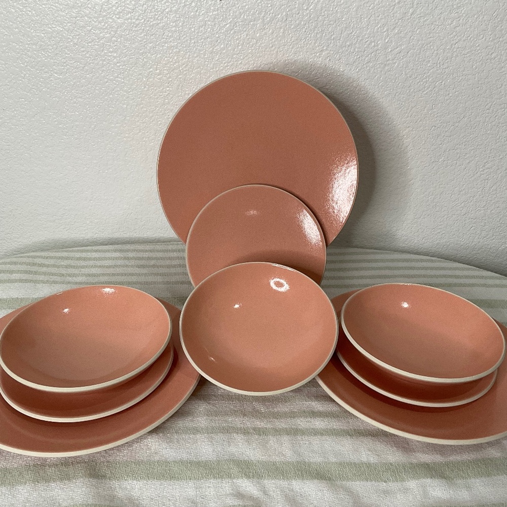 Vintage Massimo Vignelli For Sasaki Colorstone Coral  Dinner Plates